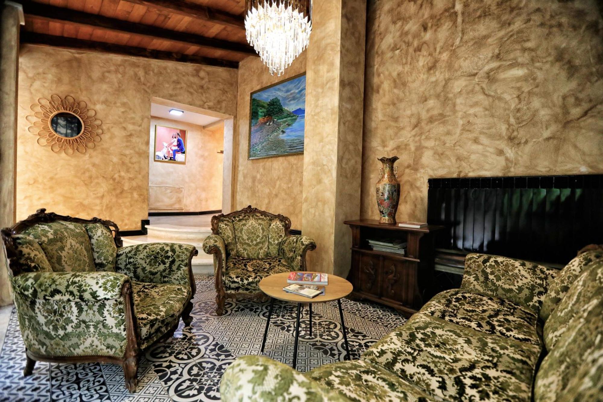 Hotel Labiatan Zogaj  Ngoại thất bức ảnh