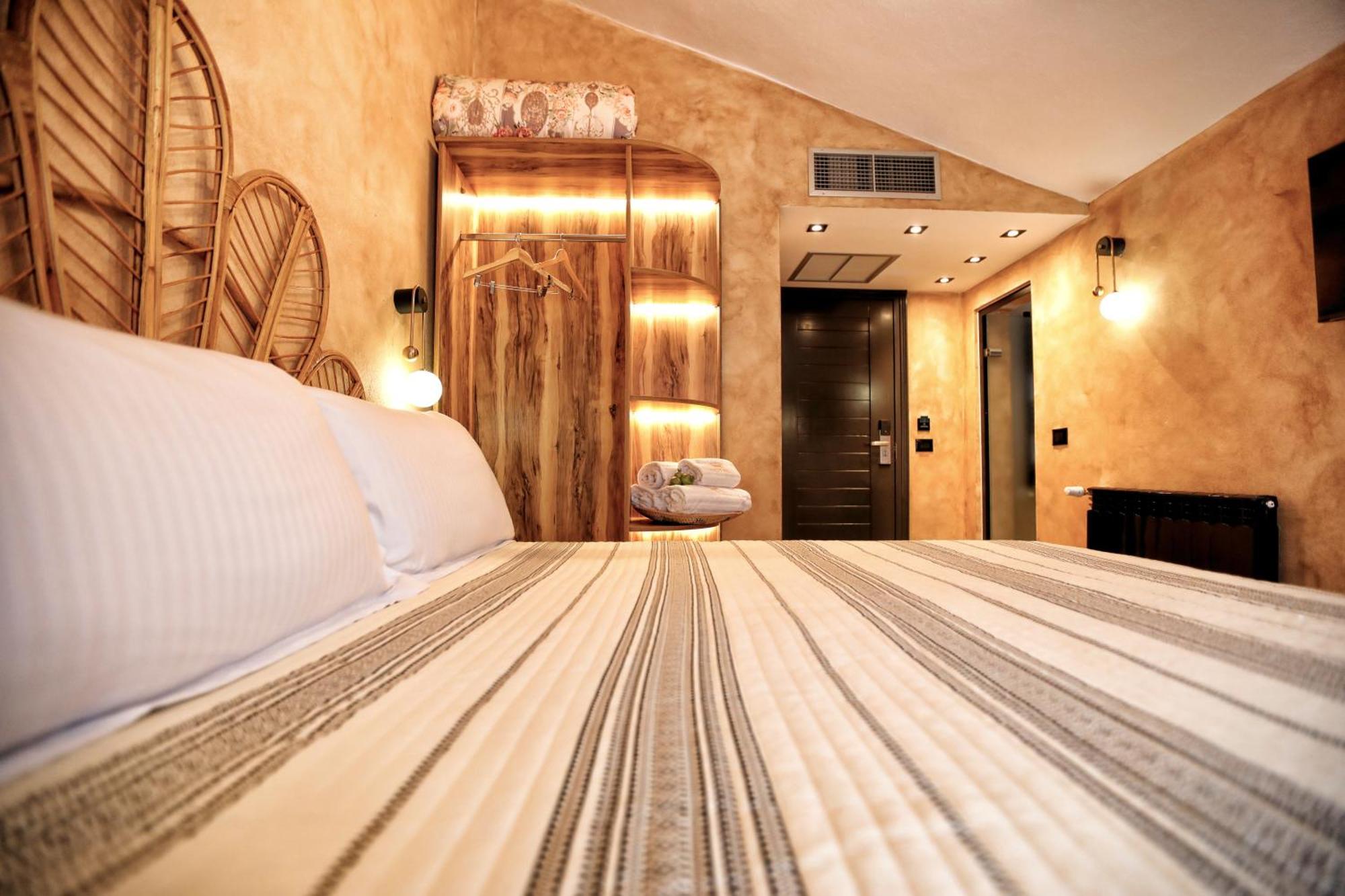 Hotel Labiatan Zogaj  Ngoại thất bức ảnh