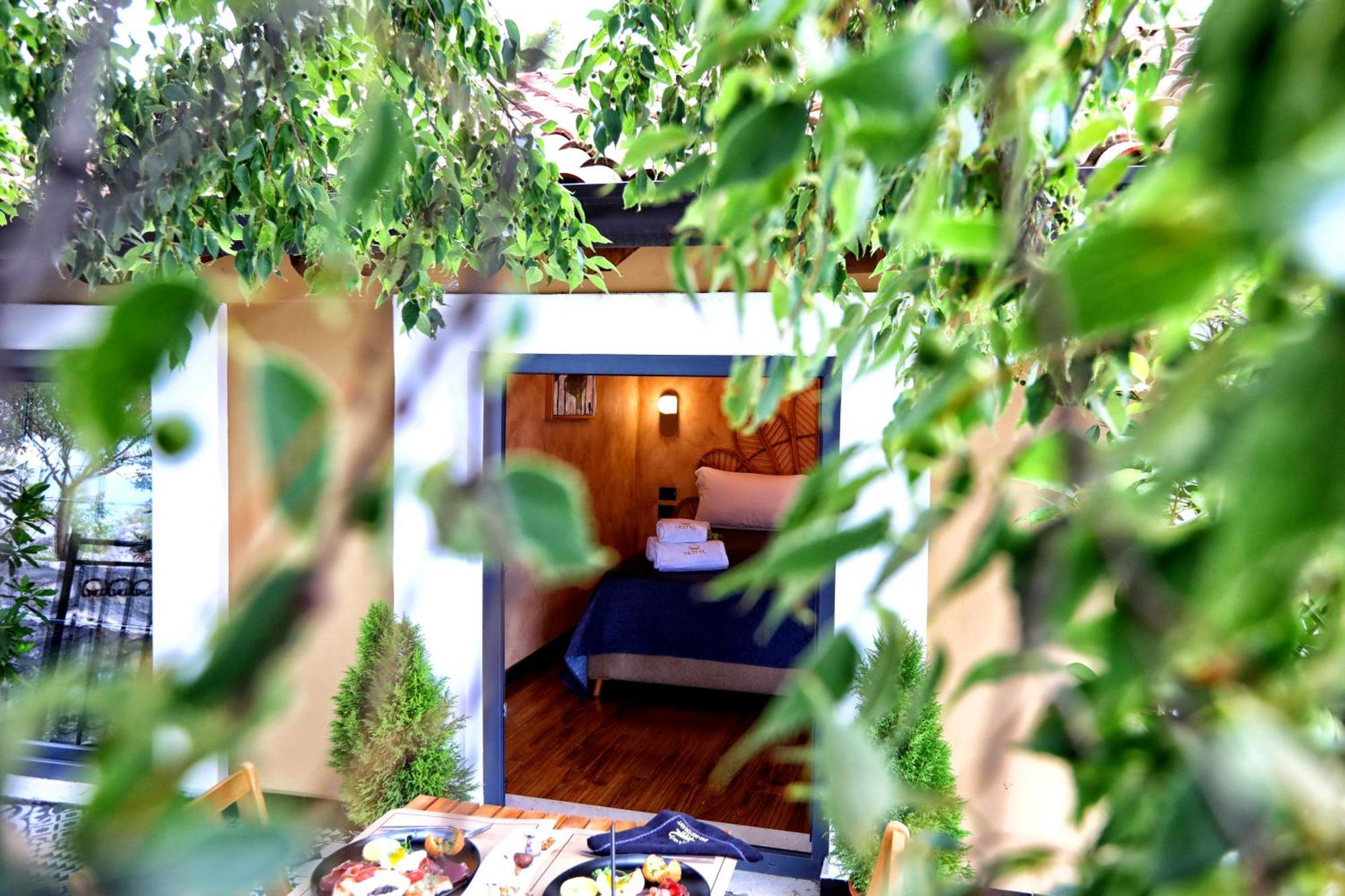 Hotel Labiatan Zogaj  Ngoại thất bức ảnh