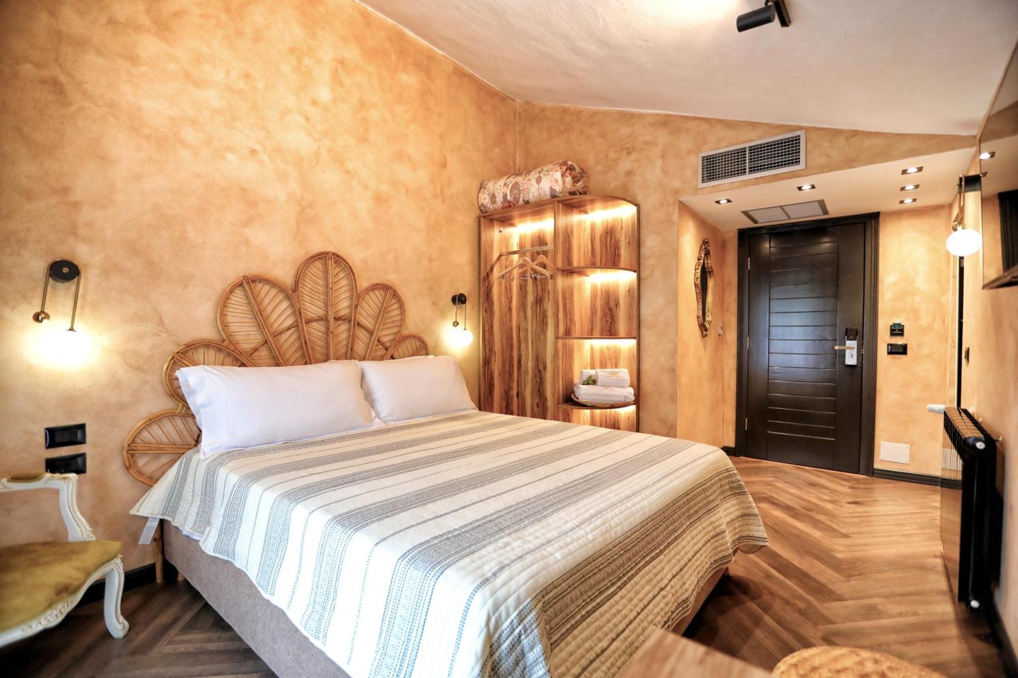 Hotel Labiatan Zogaj  Ngoại thất bức ảnh