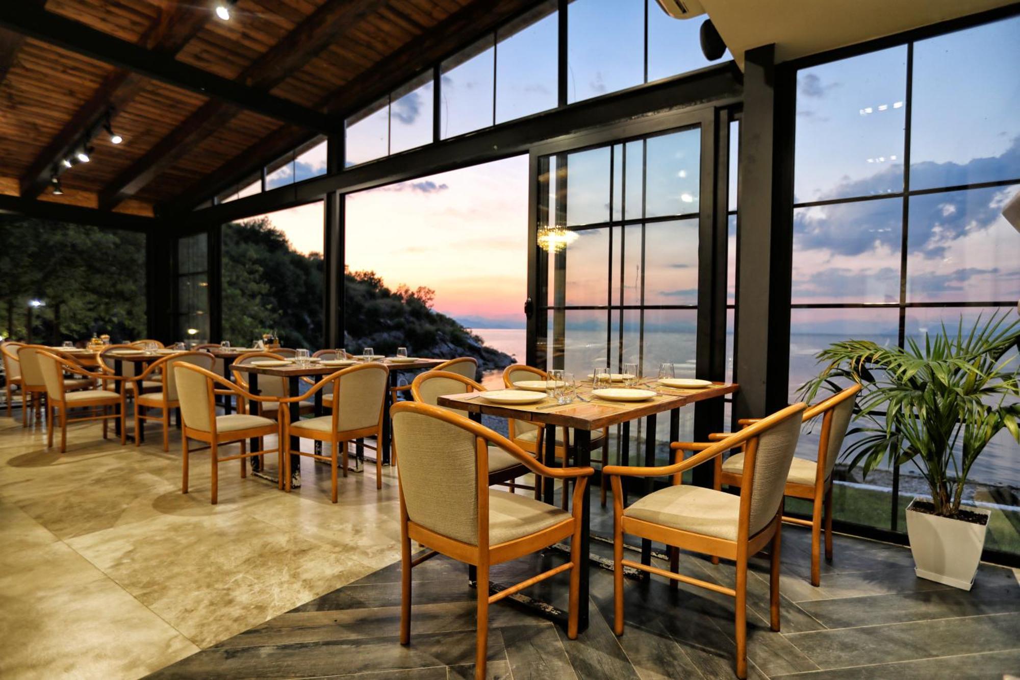 Hotel Labiatan Zogaj  Ngoại thất bức ảnh