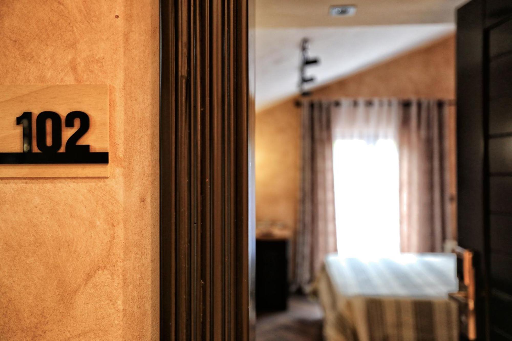 Hotel Labiatan Zogaj  Ngoại thất bức ảnh