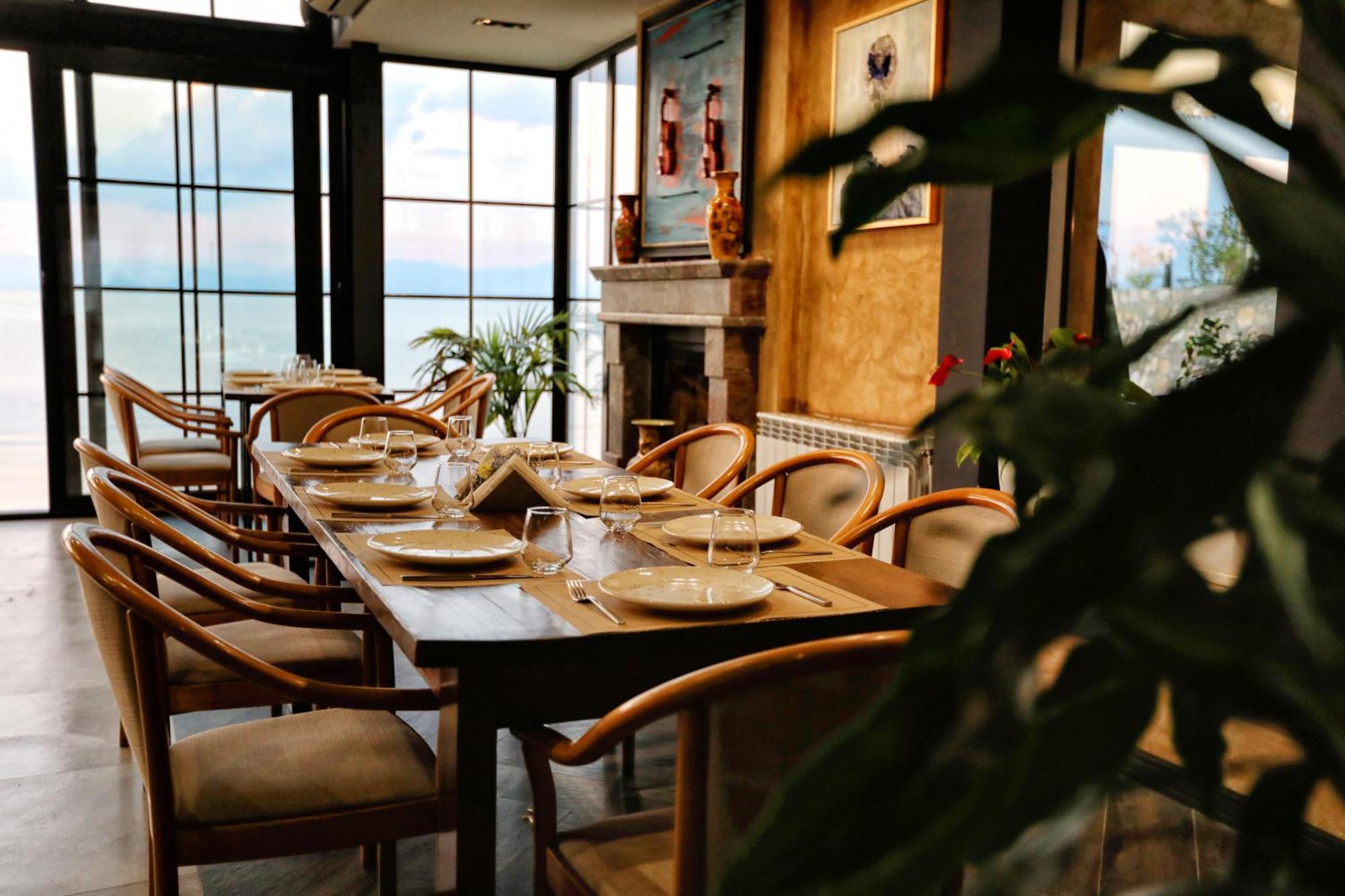 Hotel Labiatan Zogaj  Ngoại thất bức ảnh