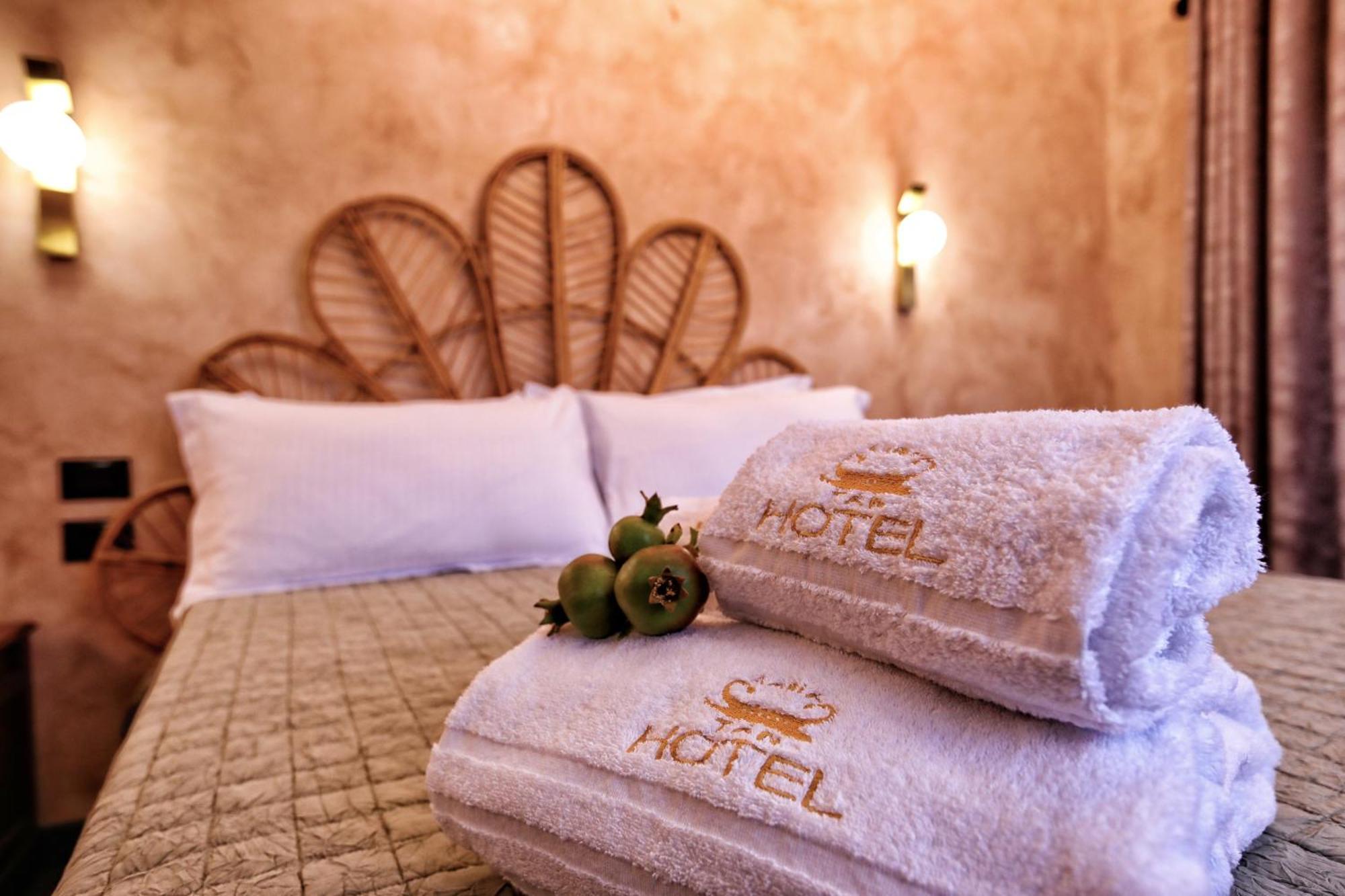 Hotel Labiatan Zogaj  Ngoại thất bức ảnh