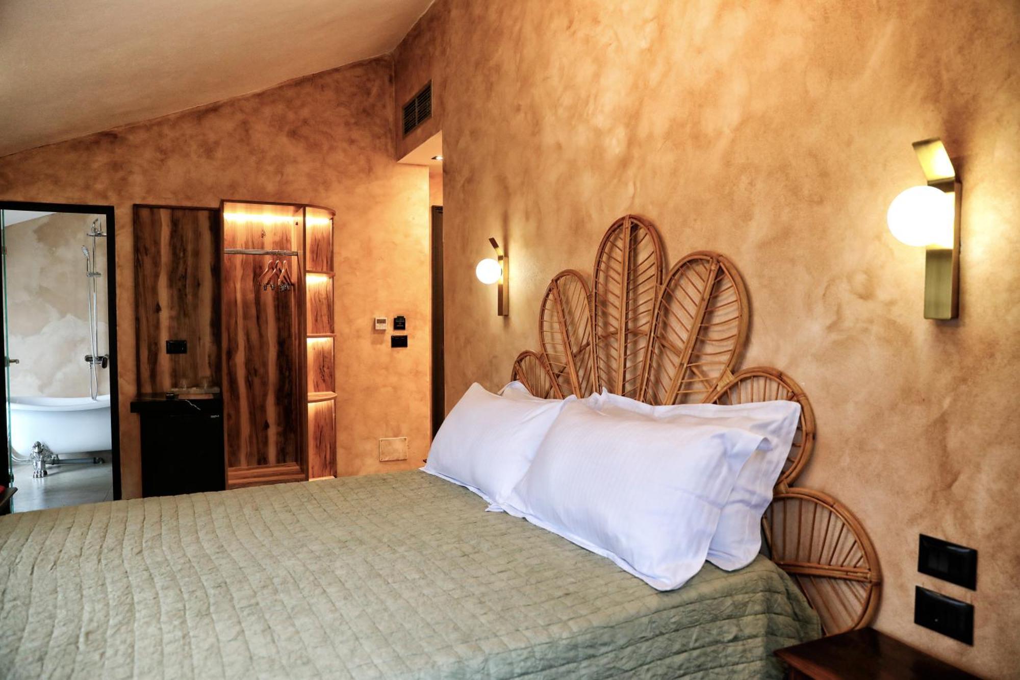 Hotel Labiatan Zogaj  Ngoại thất bức ảnh
