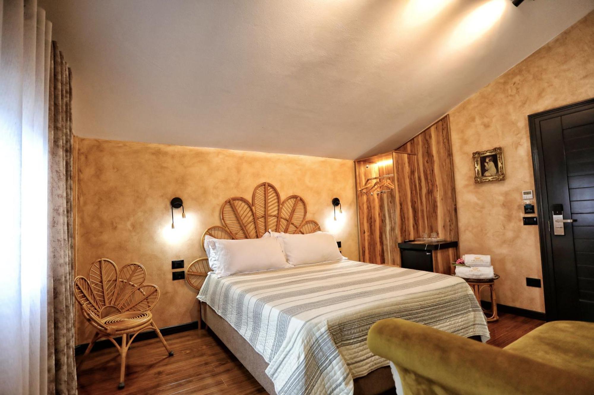Hotel Labiatan Zogaj  Ngoại thất bức ảnh