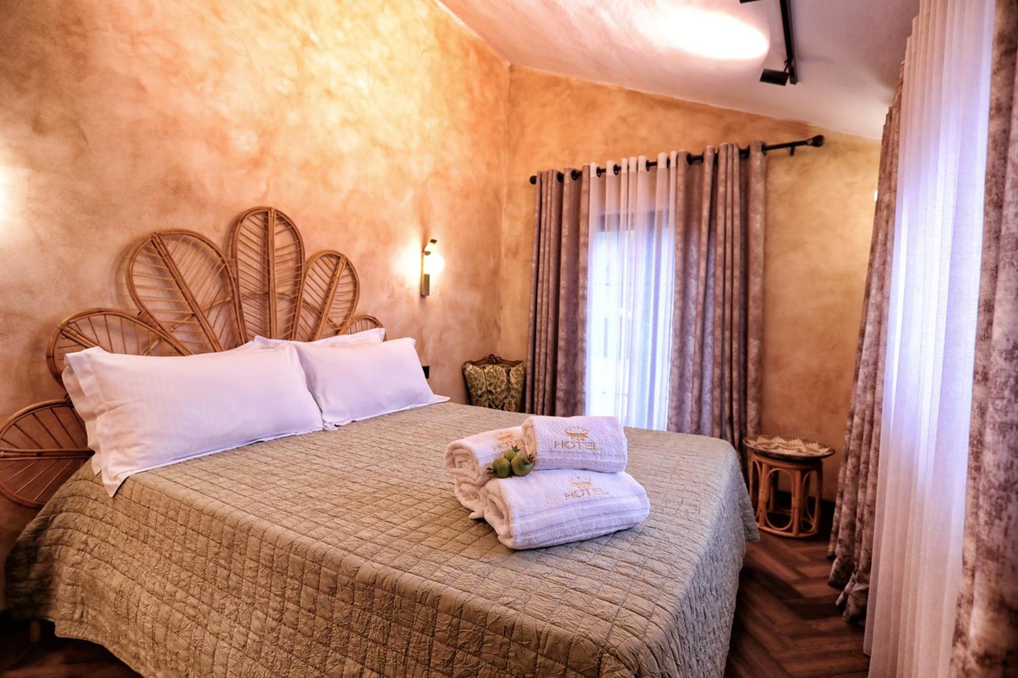 Hotel Labiatan Zogaj  Ngoại thất bức ảnh
